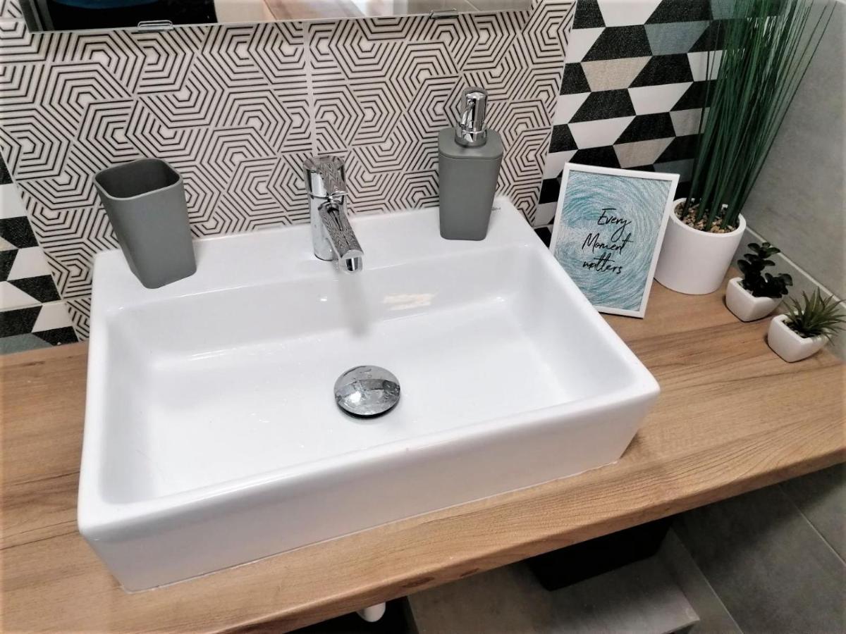 Central Home Apartment In The City Center エゲル エクステリア 写真