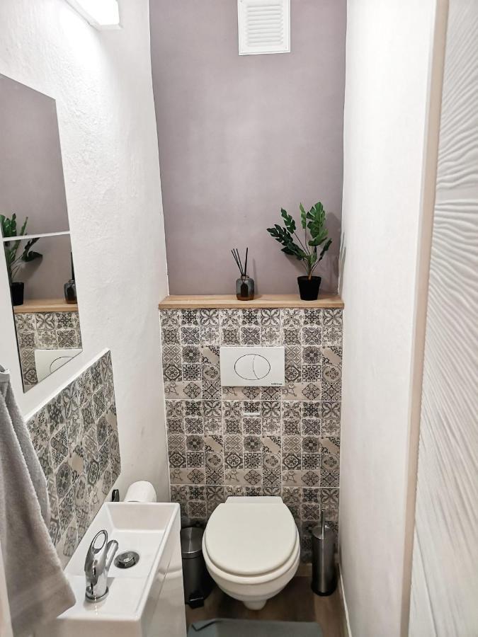 Central Home Apartment In The City Center エゲル エクステリア 写真
