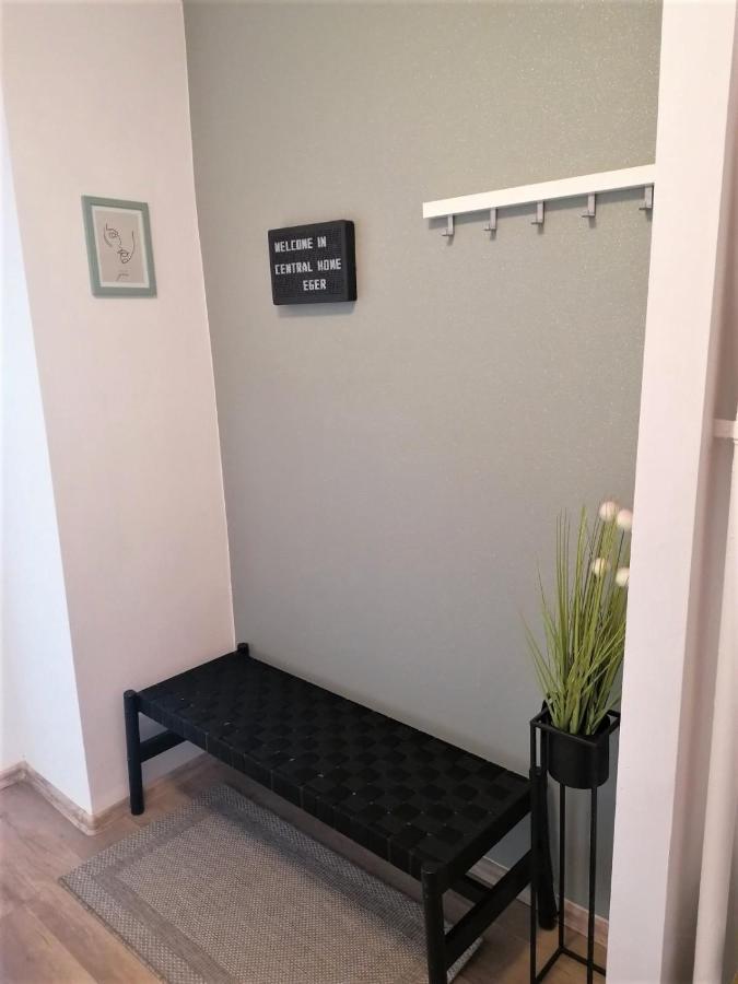Central Home Apartment In The City Center エゲル エクステリア 写真